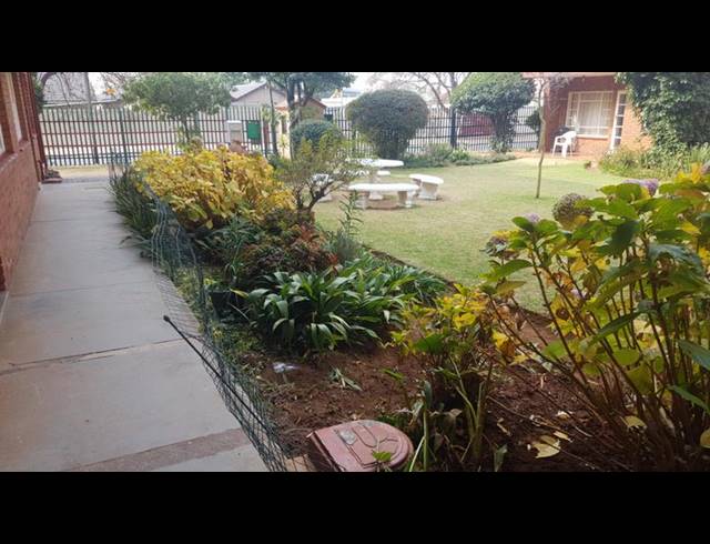 2 BEDROOM APARTMENT FOR SALE IN MALVERN EAST EXT